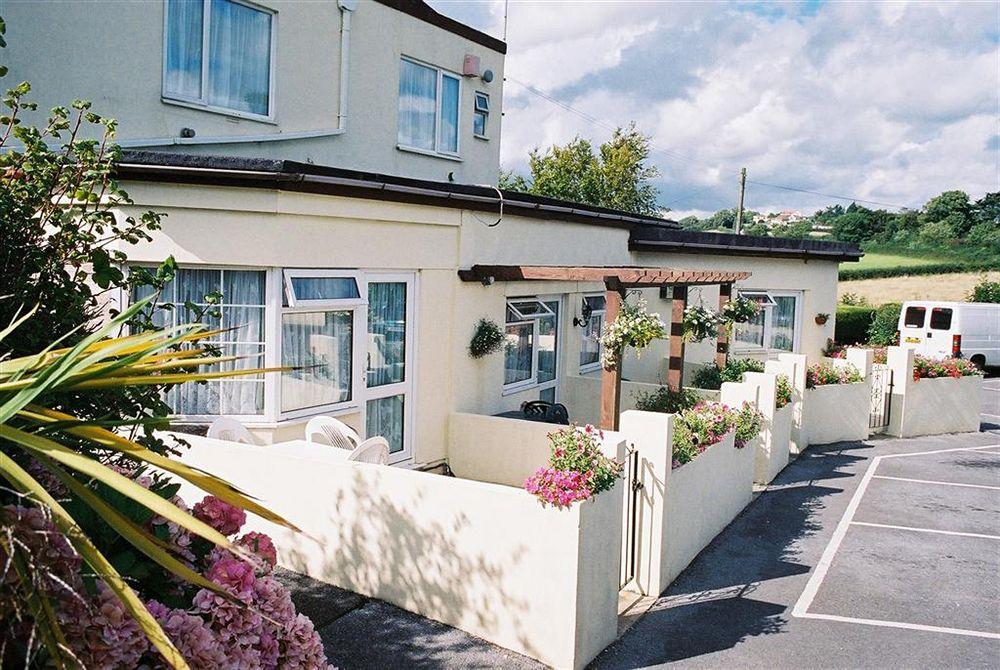 Crossways & Sea View Holiday Apartments Торки Экстерьер фото