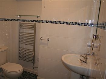 Crossways & Sea View Holiday Apartments Торки Экстерьер фото